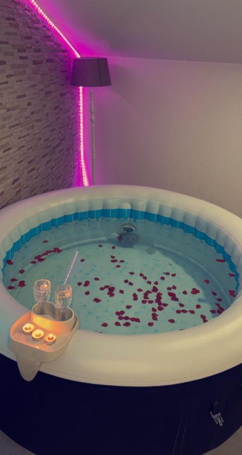 Love'Room Trebes Ngoại thất bức ảnh