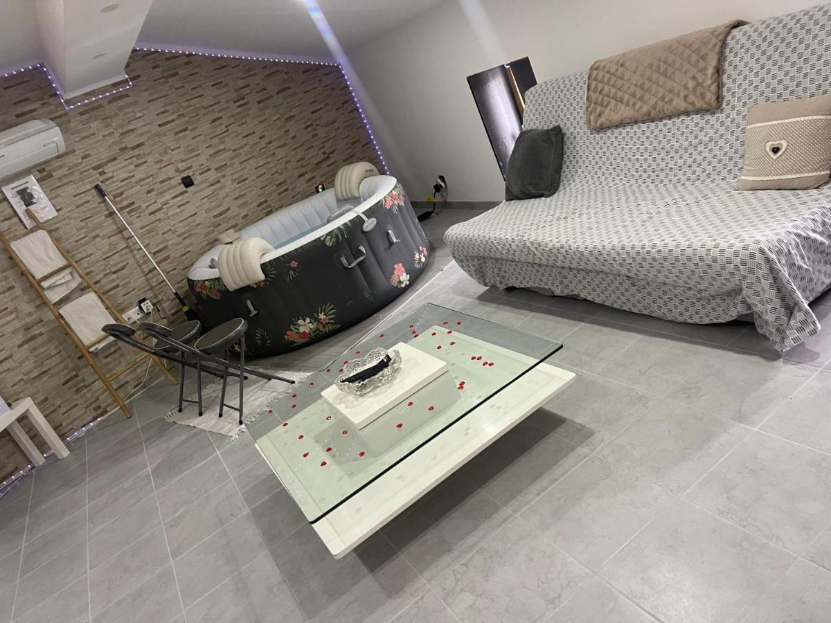 Love'Room Trebes Ngoại thất bức ảnh